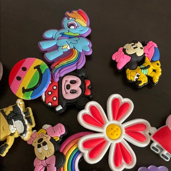 Lots of Croc Jibbitz (set of all of them) - Picture 3 of 5